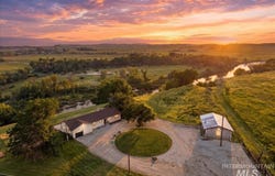 8989 Hillview Rd, Emmett, ID 83617