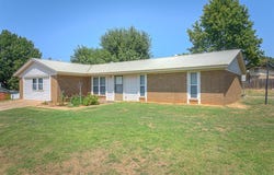 116 S Cimarron Drive, Perkins, OK 74059