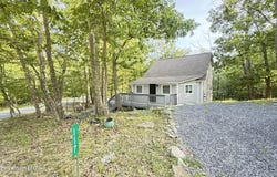 117 Clifton Drive, Bushkill, PA 18324