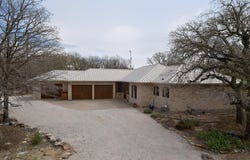 185 Silver Lakes Drive, Sunset, TX 76270