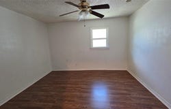 524 W Broadus Avenue, Fort Worth, TX 76115