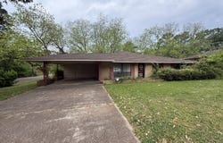 215 Enoch Ave, Tupelo, MS 38801