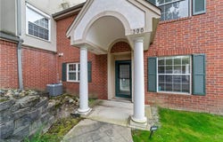 180 Fox Hollow Drive, Mayfield Heights, OH 44124