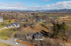 479 Nesbitt Drive, Mills River, NC 28759