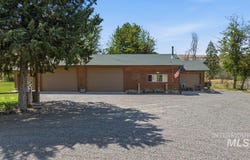 221 Willow, Hagerman, ID 83332