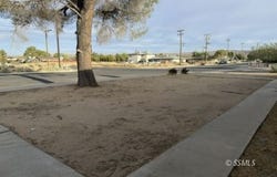 135 S Gateway Blvd, Ridgecrest, CA 93555