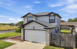 1518 33rd, Hondo, TX 78861