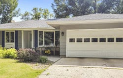 626 NE 16th Avenue, Aberdeen, SD 57401