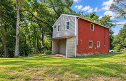 39 Woodside Ln, Arlington, MA 02474