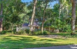 55 River Bend Road, Richmond Hill, GA 31324