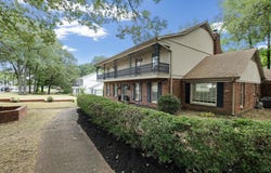 6631 POPLAR Pike, Memphis, TN 38119