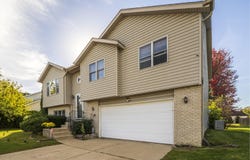 129 Pheasant Run Drive, Hobart, IN 46342