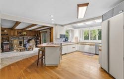 13 William Circle, Stratham, NH 03885