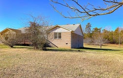 59 Taylor Farms Rd, Kenbridge, VA 23944