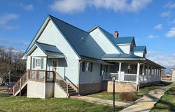 202 Racetrack Rd, MT. HOPE, WV 25880