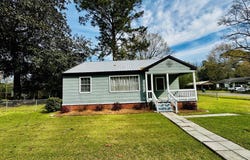 207 E 8th Ave, Petal, MS 39465