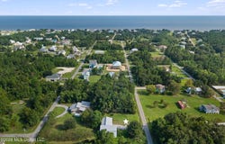 322 Tide Street, Waveland, MS 39576