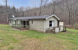 15872 KY-38, Evarts, KY 40828