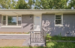 1606 W Kirby Avenue, Champaign, IL 61821