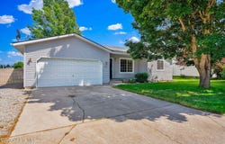 8868 N Davis Cir, Hayden, ID 83835
