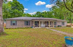 6628 Hinote St, Milton, FL 32570