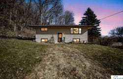 48050 Old River Bluff Road, St. Peter, MN 56082