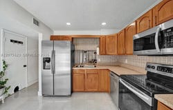3000 NW 5th Ter, Pompano Beach, FL 33064
