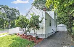 40 Highview Avenue, West Haven, CT 06516
