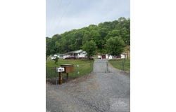 1648 Powley Creek Rd., HINTON, WV 25951