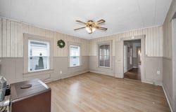 17 Coral St, Lowell, MA 01851