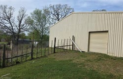 38114 Harmon RD, Wister, OK 74966