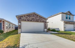 137 Miracle Dr, Jarrell, TX 76537
