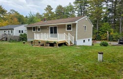 17 Bear Hill Road, Newton, NH 03858