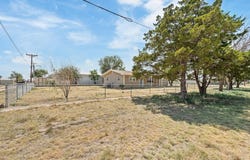 401 E 7th Street, Claude, TX 79019