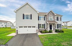 1153 CHARLESTON CIRCLE, DOVER, DE 19904