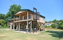 20 E Valley Dr, Highland, AR 72542