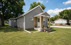 1820 W 9th Street, Dixon, IL 61021