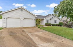 214 Osterhage Drive, Waterloo, IL 62298