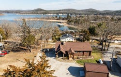 60 Chad Road, Galena, MO 65656