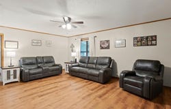 300 Joyner St, Omaha, TX 75571