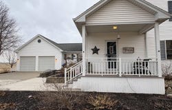 7610 700 E Street, Neponset, IL 61345