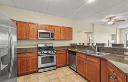 6420 Double Eagle Drive, Woodridge, IL 60517