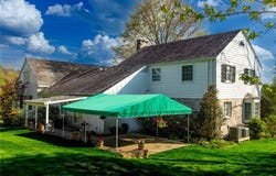 422 Summit Ave, Ligonier, PA 15658