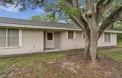 109 Fm 1360, Woodsboro, TX 78393