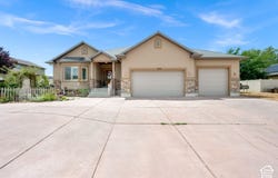 3233 W 1680 N, Clinton, UT 84015
