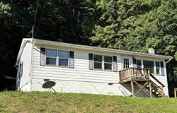 92 Anglin Run Drive, Philippi, WV 26416