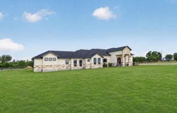 14315 Quesenberry Rd, Von Ormy, TX 78073