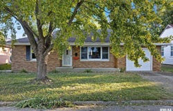 813 E ELM Street, Bloomington, IL 61701