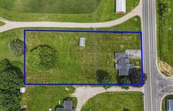 4988 County Road 633, Grawn, MI 49637-9784