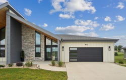4012 Keagles Crossing, Cedar Falls, IA 50613